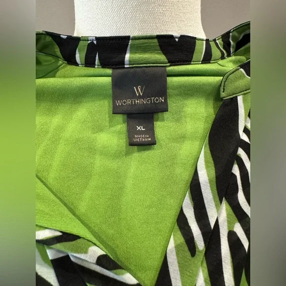 Worthington Green Zebra Print Women's Top - Picture 3 of 3